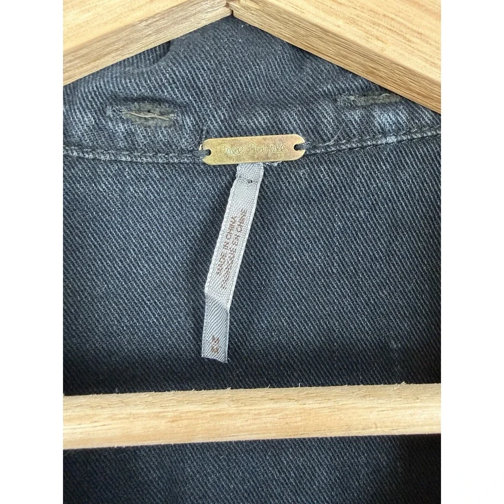 Free People Women's Black Distressed Jean Jacket Sweatshirt Sleeves No Hood Sz M - Picture 10 of 12